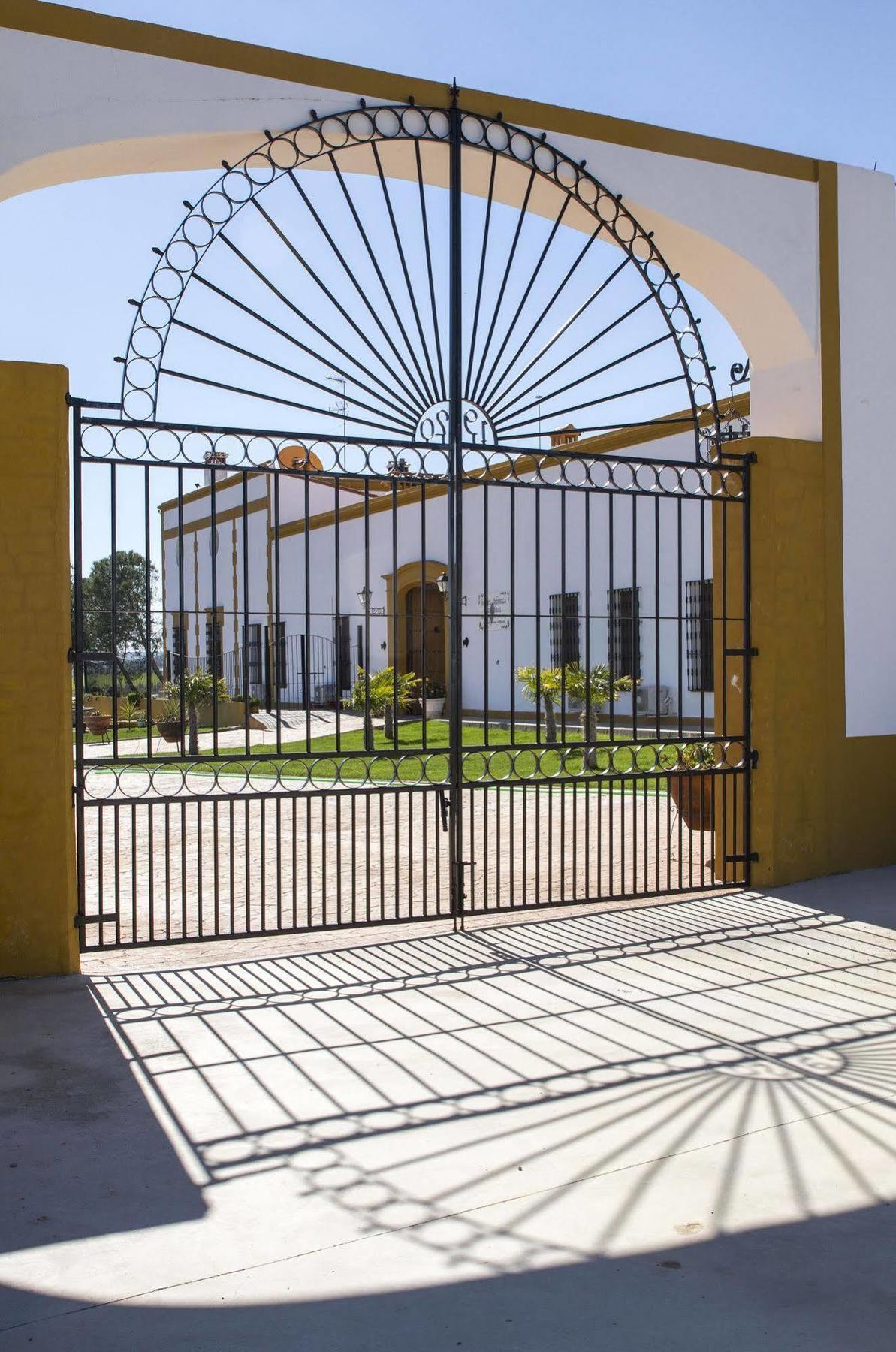 Hotel Bodega El Moral Ribera del Fresno Екстериор снимка