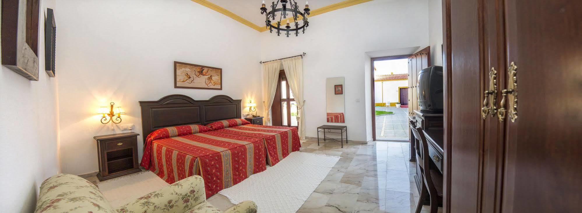 Hotel Bodega El Moral Ribera del Fresno Екстериор снимка